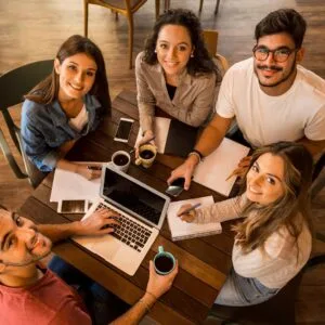 aprender coreano con amigos
